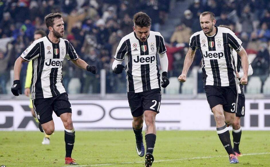 福登英超进球数达到63球，超越62球的贝克汉姆及亚亚·图雷（福登英超生涯第63球，超越贝克汉姆与亚亚·图雷）