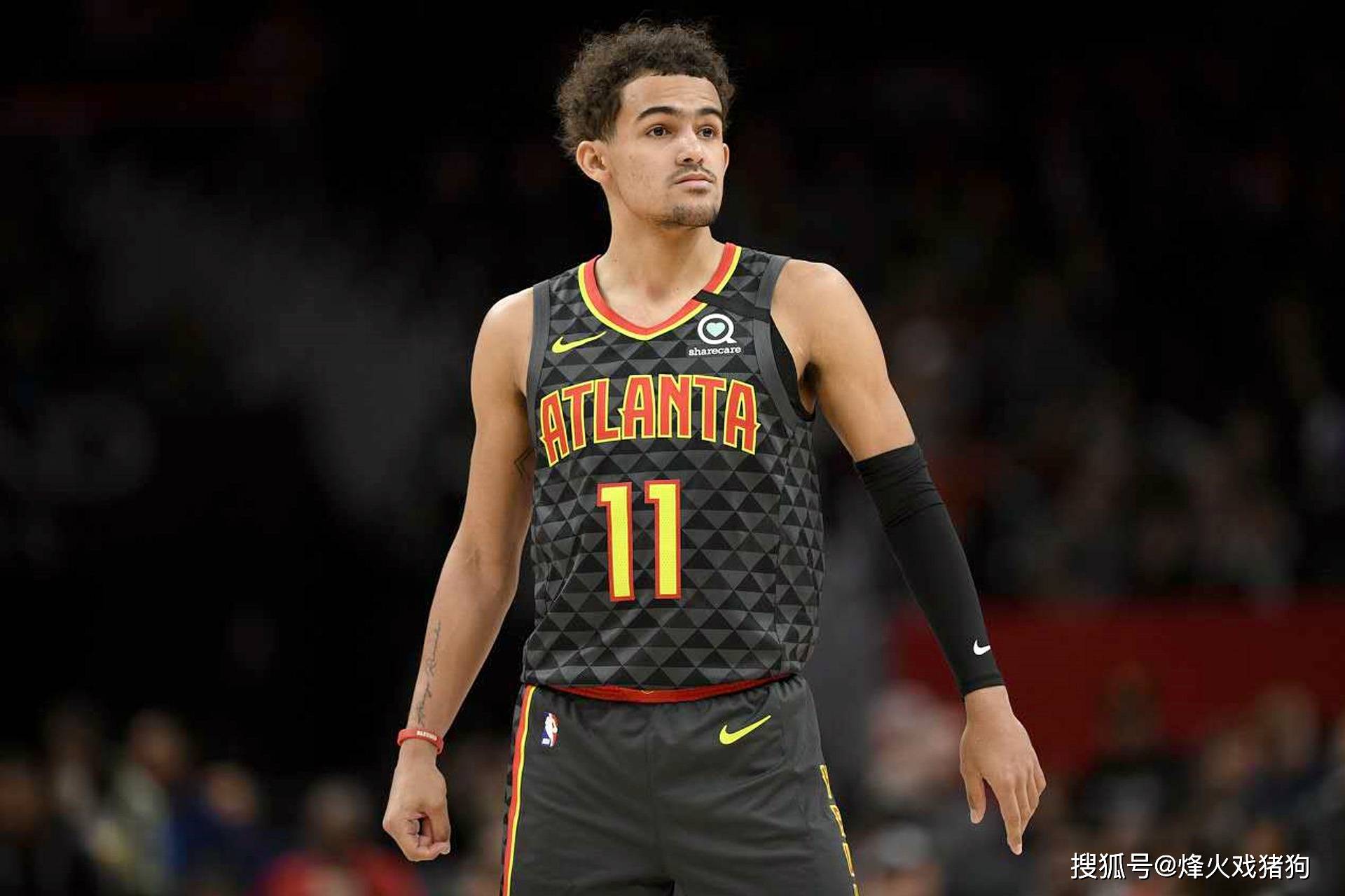 英超第14轮综述：利物浦平局+切尔西爆冷，阿森纳5分领先稳居榜首（英超第14轮盘点：利物浦战平、切尔西冷门告负，阿森纳以5分优势领跑）