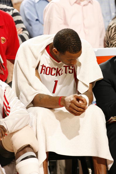 吉迪在比赛中多次突破防线，高（吉迪在比赛中屡次撕裂防线，高光发挥）