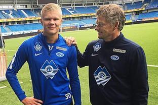 斯基拉：塔瓦雷斯与吉达联合谈妥合同；阿森纳有35%二转分成（斯基拉：塔瓦雷斯已与吉达联合达成个人协议，阿森纳保留35%二次转会分成）