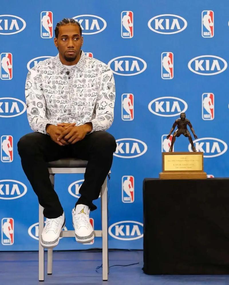 “我们知道我们可以依靠他”：坎特与法国队，永不落幕的故事（“有他就安心”：坎特与法国队的未完传奇）