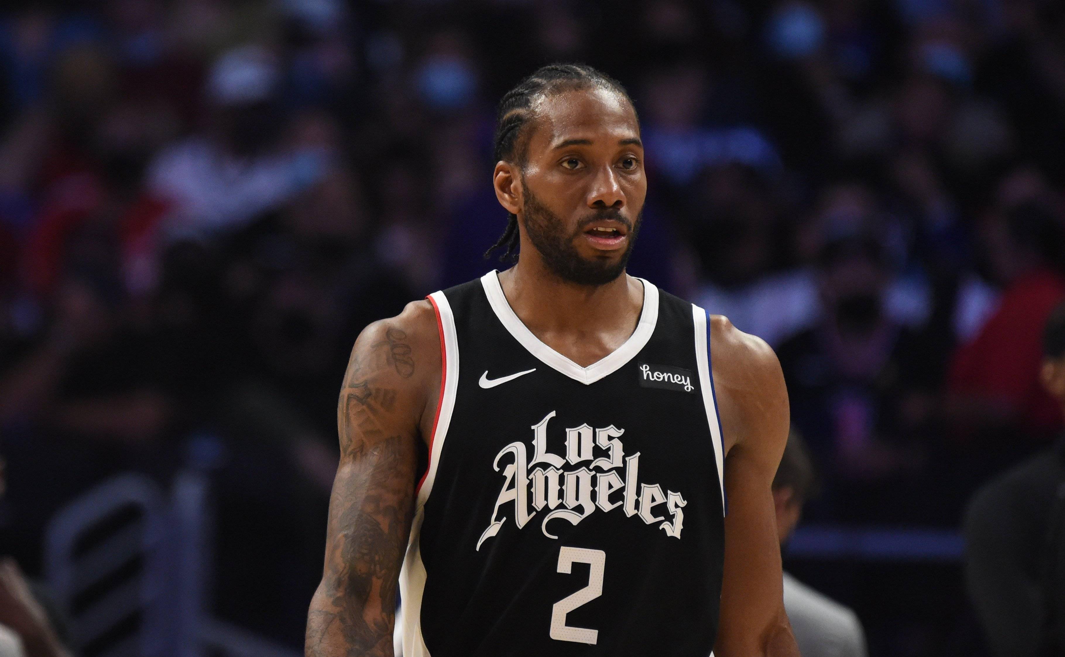 叒没传球，萨拉赫无视维尔茨要球选择补射，结果被封堵（又不传！萨拉赫无视维尔茨要球强行补射，仍被封堵）