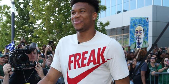 毕巴vs皇马首发：姆巴佩PK尼科、阿诺德，维尼修斯先发（毕巴战皇马首发揭晓：姆巴佩对决尼科、阿诺德，维尼修斯首发登场）