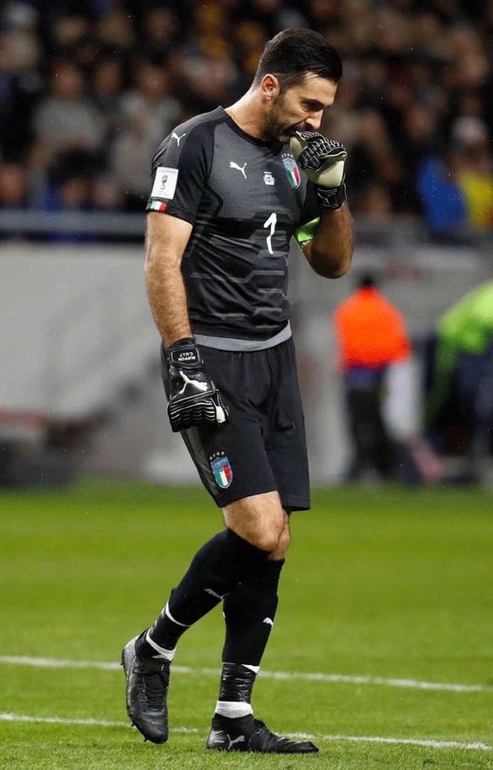 韩国小组赛表现相当强势（韩国在小组赛中展现压倒性优势）