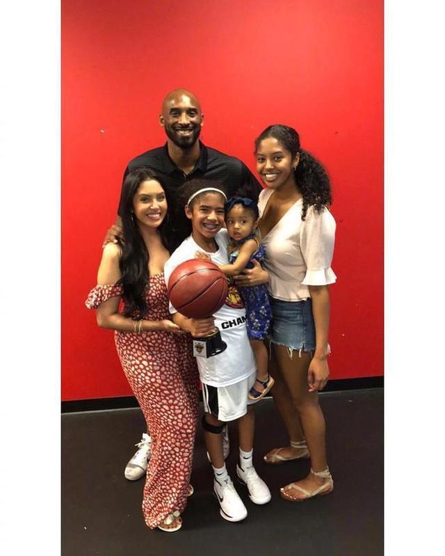 阿斯：西班牙考察帕尔马高中锋马特奥，与阿根廷争夺其代表权（阿斯报：西班牙考察帕尔马中锋马特奥，欲与阿根廷争夺其国家队代表权）