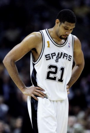 足球巴萨高层称将坚定走年轻化路线（巴萨高层表态：将坚定推进年轻化战略）