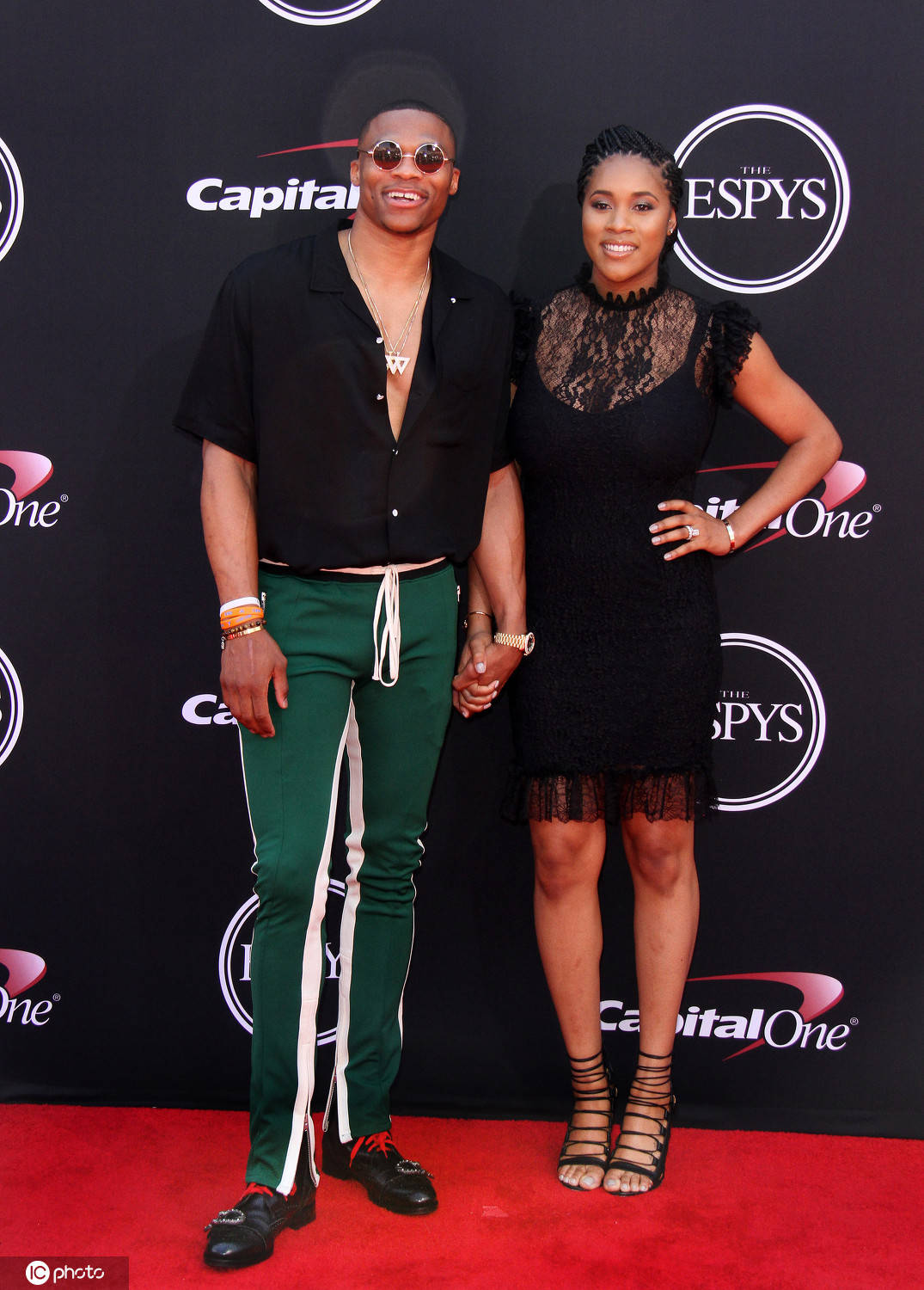 拜仁连续19场德甲主场进球2+，上一次没做到正是对阵勒沃库森（拜仁德甲主场19连场至少2球，上次例外恰逢勒沃库森）