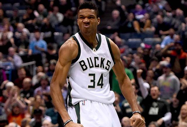 TA：切尔西的攻击线充满活力；巴萨需尽快找回去年的比赛强度（TA：蓝军锋线活力十足；巴萨亟需重现上赛季的比赛强度）