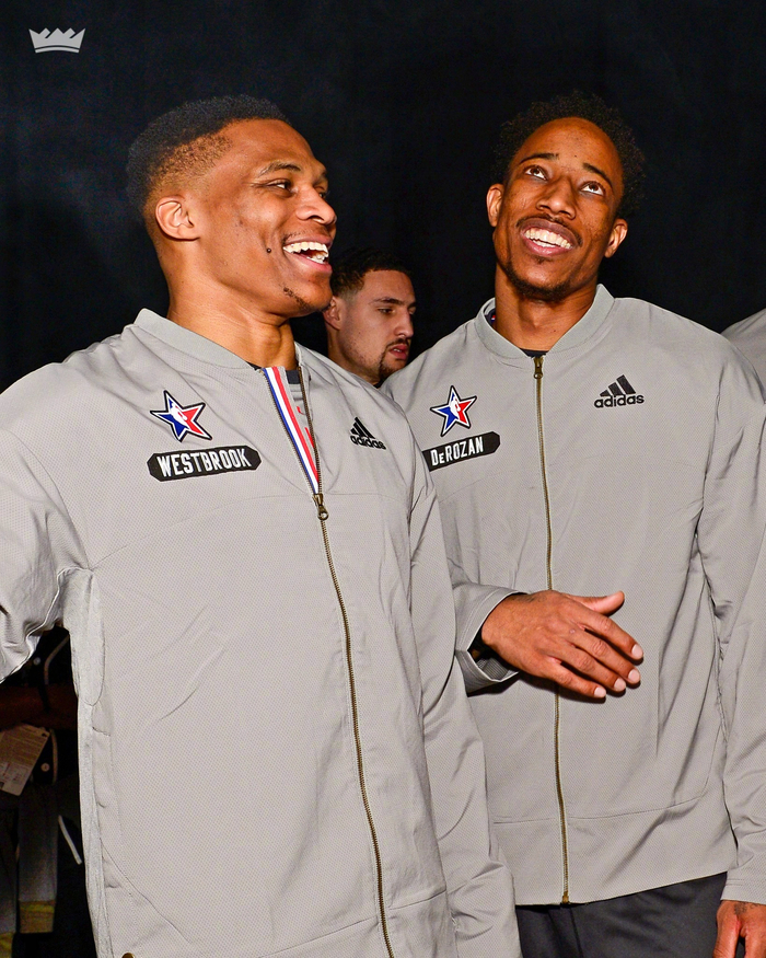 帕尔马官方：铃木彩艳左手中指及手舟骨复合骨折，将接受手术（帕尔马通报：铃木彩艳左手中指与腕舟骨复合性骨折，将接受手术）